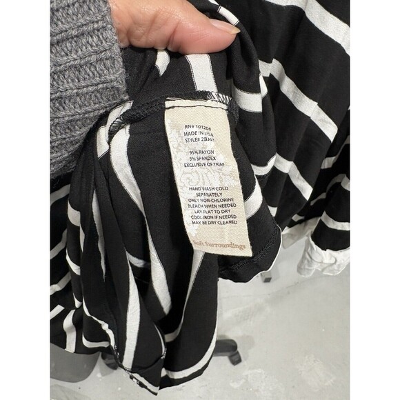 SOFT SURROUNDINGS Black/white stripes short ruffle sleeves tunic top Medium - Picture 4 of 6